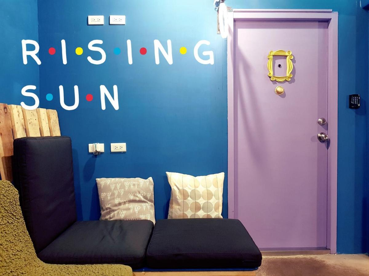 Hostel Of Rising Sun 昇行旅 يونغهة المظهر الخارجي الصورة
